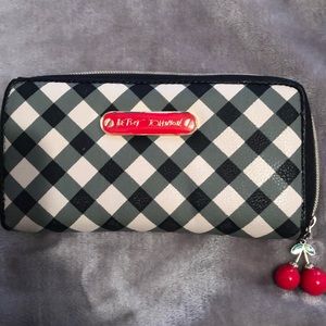 Betsey Johnson Wallet 🍒